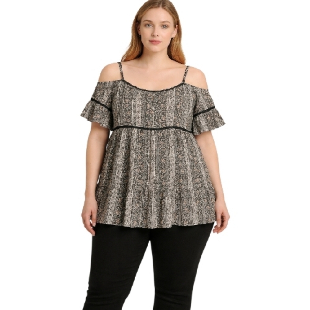 Torrid Size 1 Cold Shoulder Babydoll Top – Floral Print, Rayon.